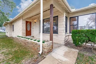 953 E Cedar St, Seguin, TX 78155 - Photo 5