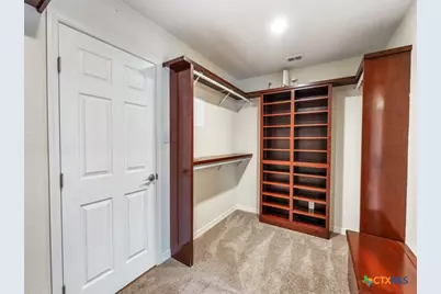 953 E Cedar Street, Seguin, TX 78155 - Photo 13