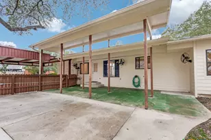 953 E Cedar St, Seguin, TX 78155 - Photo 33