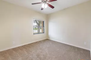 953 E Cedar St, Seguin, TX 78155 - Photo 17