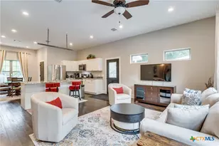 911 Farm St, Bastrop, TX 78602 - Photo 27