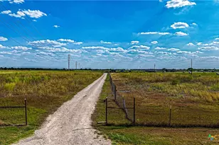 2061 Glenewinkel Rd, Seguin, TX 78155 - Photo 1