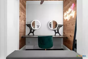 445 N Wall St, Belton, TX 76513 - Photo 25