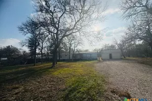 222 Legend Oaks Dr, Dale, TX 78616 - Photo 11