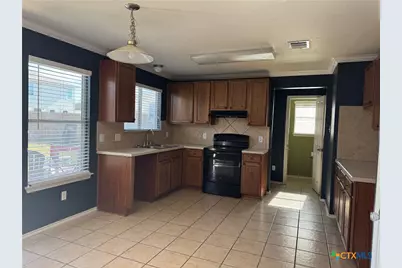 615 Lubbock Lane, New Braunfels, TX 78132 - Photo 3