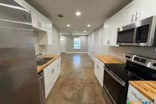 661 W Austin St, Luling, TX 78648 - Photo 3