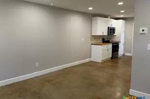 661 W Austin St, Luling, TX 78648 - Photo 11