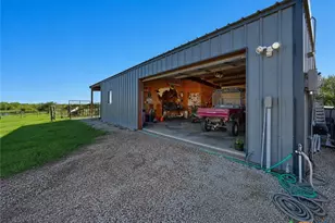 1733 Co Rd 376, Shiner, TX 77984 - Photo 39