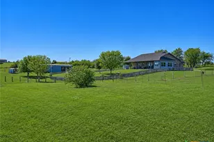 1733 Co Rd 376, Shiner, TX 77984 - Photo 31