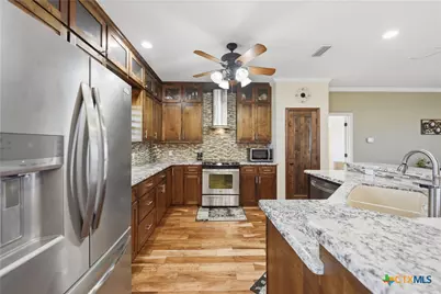 1733 County Road 376, Shiner, TX 77984 - Photo 11