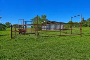 1733 Co Rd 376, Shiner, TX 77984 - Photo 41