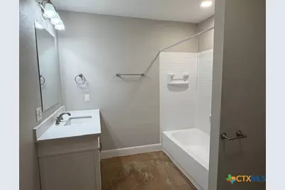 502 Willow  Unit A Avenue #A, Luling, TX 78648 - Photo 7