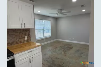 502 Willow  Unit A Avenue #A, Luling, TX 78648 - Photo 5