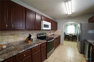 805 James Loop, Killeen, TX 76542 - Photo 5