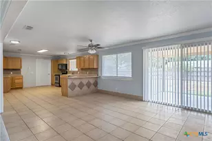 1338 Canary Ln, Seguin, TX 78155 - Photo 5