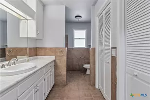 1338 Canary Ln, Seguin, TX 78155 - Photo 13