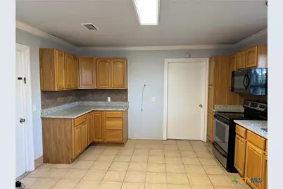 1338 Canary Lane, Seguin, TX 78155 - Photo 31