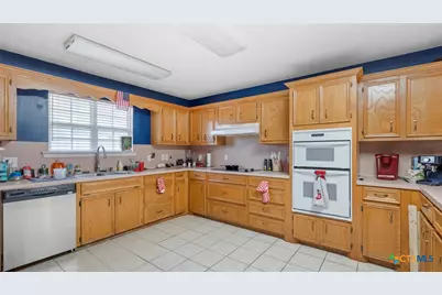 180 Oak Terrace, Seguin, TX 78155 - Photo 23