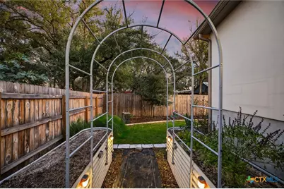 1651 Gruene Grass, New Braunfels, TX 78130 - Photo 33