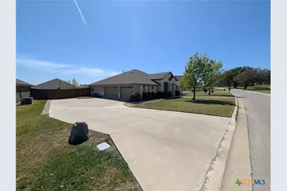 6016 Bella Charca Parkway, Nolanville, TX 76559 - Photo 3