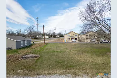 1215 S 12th Street, Temple, TX 76504 - Photo 3