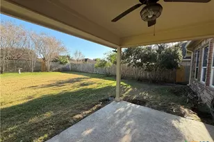 115 Sandstone Ct, Victoria, TX 77904 - Photo 13