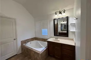 115 Sandstone Ct, Victoria, TX 77904 - Photo 11