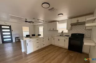 1008 Stonewall St, San Antonio, TX 78211 - Photo 13