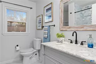 1428 Lee St, New Braunfels, TX 78130 - Photo 17