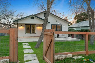 1428 Lee Street, New Braunfels, TX 78130 - Photo 1