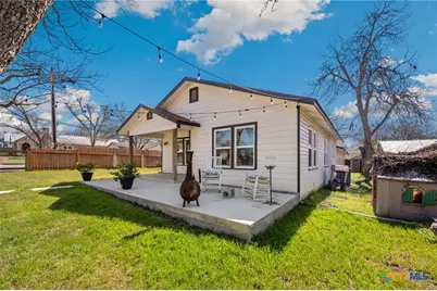 1428 Lee Street, New Braunfels, TX 78130 - Photo 3