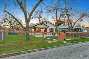 1428 Lee St, New Braunfels, TX 78130 - Photo 25