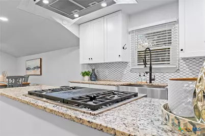 1428 Lee Street, New Braunfels, TX 78130 - Photo 7