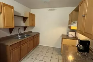 957 W New Braunfels St, Seguin, TX 78155 - Photo 3