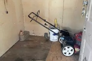 957 W New Braunfels St, Seguin, TX 78155 - Photo 17