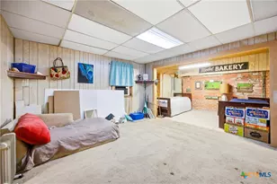 205 N Main, Moulton, TX 77975 - Photo 9