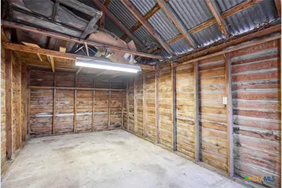 205 N Main, Moulton, TX 77975 - Photo 33