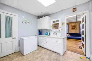 205 N Main, Moulton, TX 77975 - Photo 13