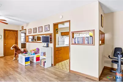 205 N Main, Moulton, TX 77975 - Photo 25