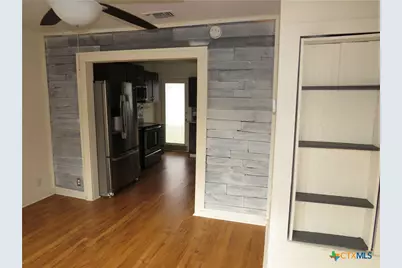 406 W Avenue E, Copperas Cove, TX 76522 - Photo 3