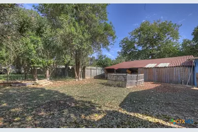 512 Valley Street, San Marcos, TX 78666 - Photo 9