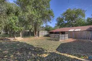 512 Valley St, San Marcos, TX 78666 - Photo 9