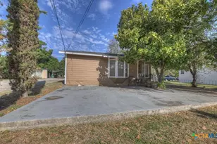 512 Valley St, San Marcos, TX 78666 - Photo 7