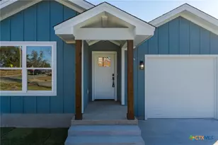 1210 Mills St, Gatesville, TX 76528 - Photo 3