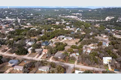 18301 Lake Oaks Drive, Jonestown, TX 78645 - Photo 5