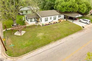 104 N Bright St, Gonzales, TX 78629 - Photo 31