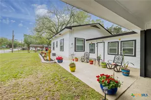 104 N Bright St, Gonzales, TX 78629 - Photo 27