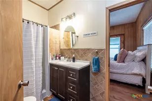 104 N Bright St, Gonzales, TX 78629 - Photo 15