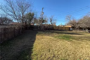 2401 Lago Trail, Killeen, TX 76543 - Photo 31