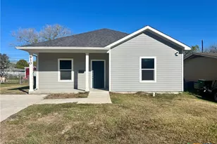 910 E Polk Ave, Victoria, TX 77901 - Photo 1